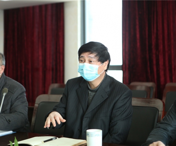 嘉兴市政协副主席马玉华来J9直营集团丝绸集团调研工作