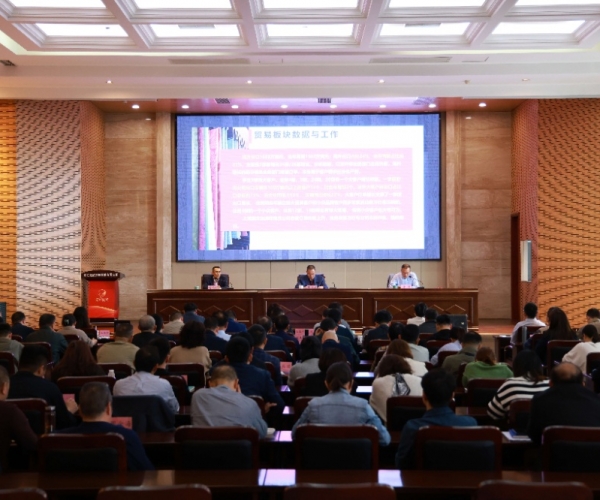 稳扎稳打，持续启发奋进； 思路创新，力求优质发展