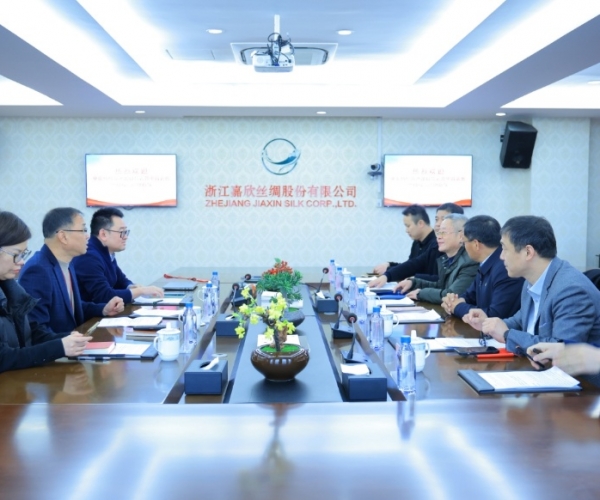 中国纺织品进出口商会曹甲昌会长一行来访调研 深刻调研表贸走势，携手探寻前行新径